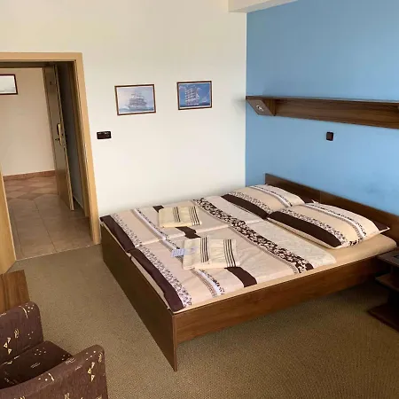 Hotel Marina Labe 3*